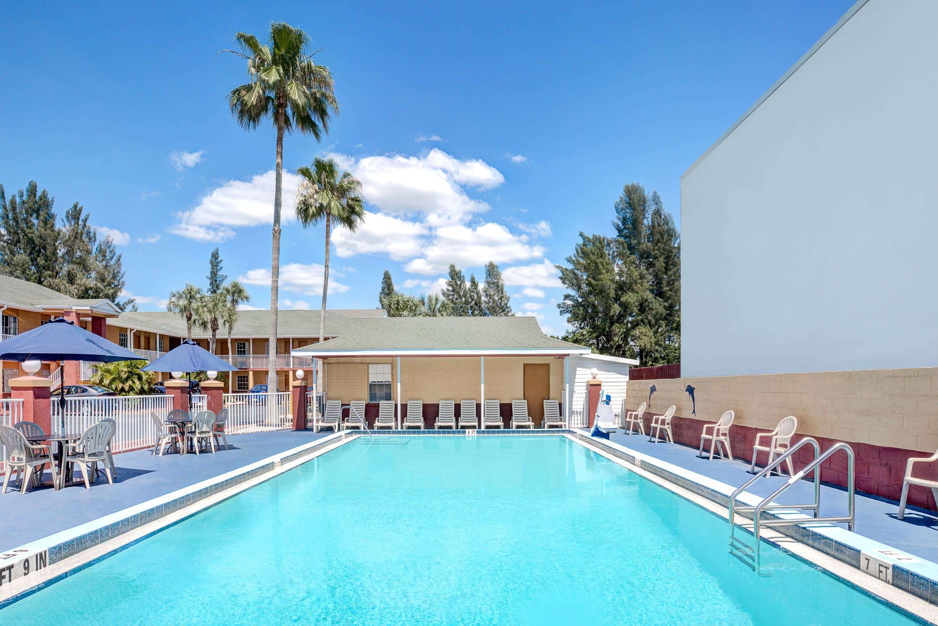 Howard Johnson By Wyndham Ft. Myers Fl Fort Myers Exteriér fotografie