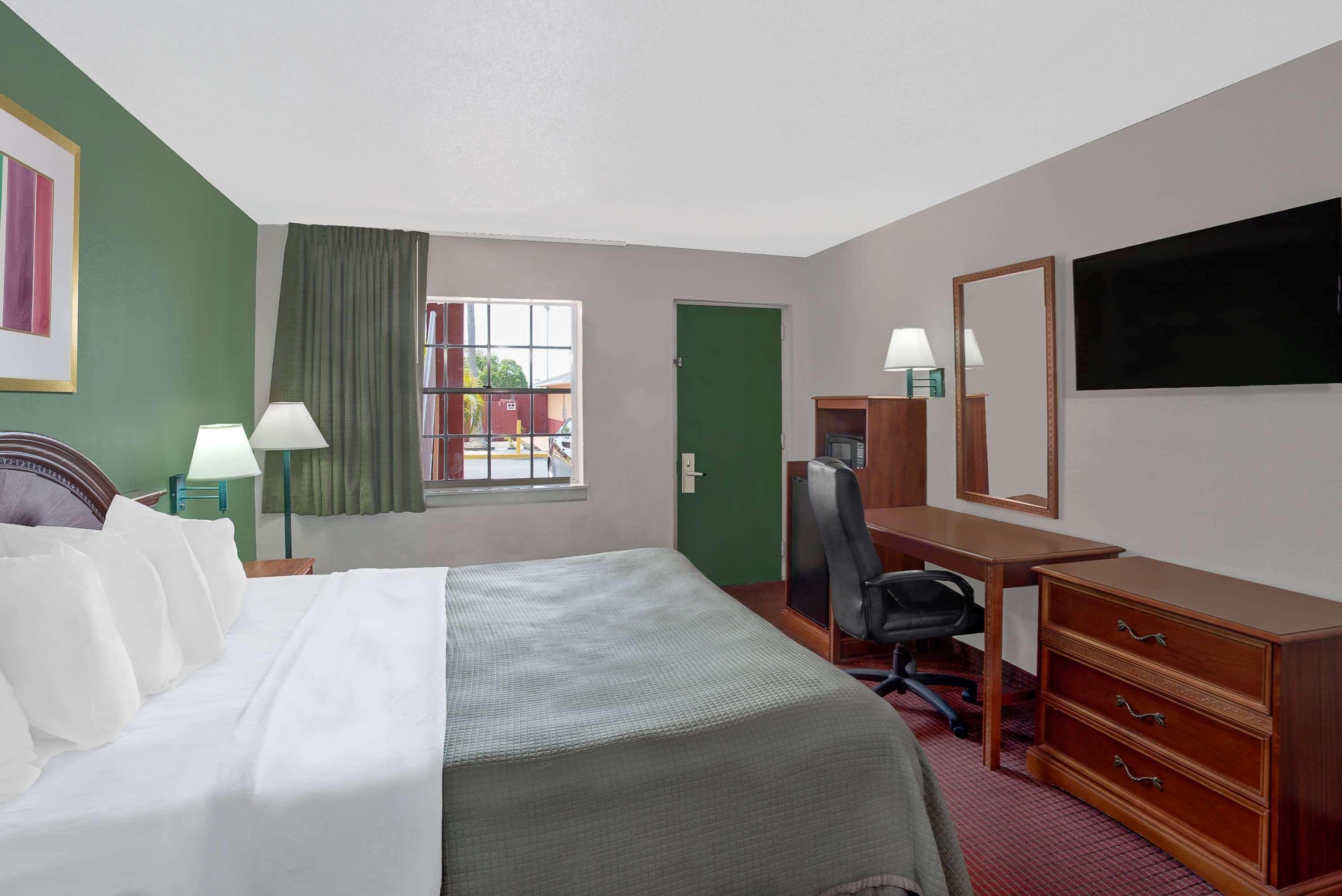 Howard Johnson By Wyndham Ft. Myers Fl Fort Myers Exteriér fotografie